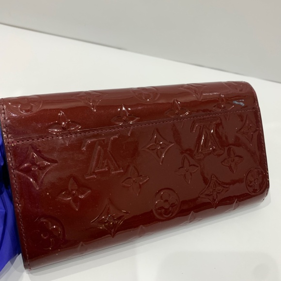 Louis Vuitton Sarah Vernis Leather Wallet - Picture 16 of 16